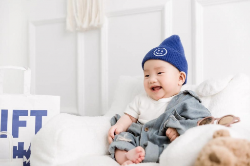 仁寿宝宝眼睛红红的 仁寿宝宝眼睛红红的